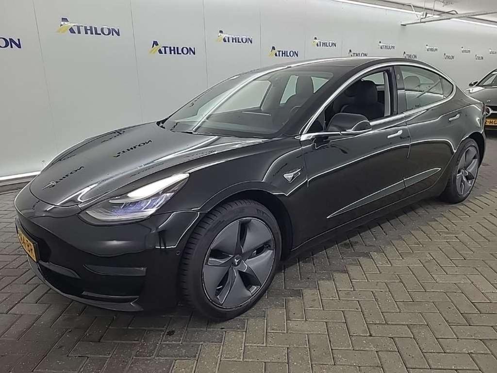 Tesla Model 3 Standard Range Plus RWD 4D 211kW