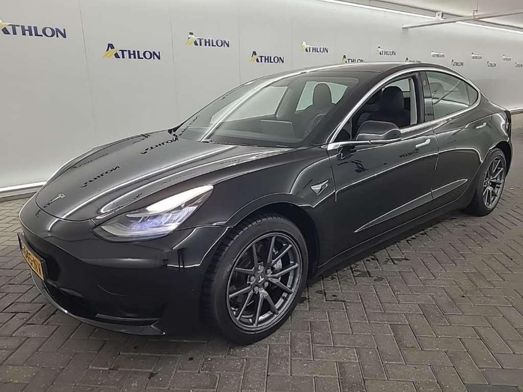 Tesla Model 3 Standard Range Plus RWD 4D 211kW