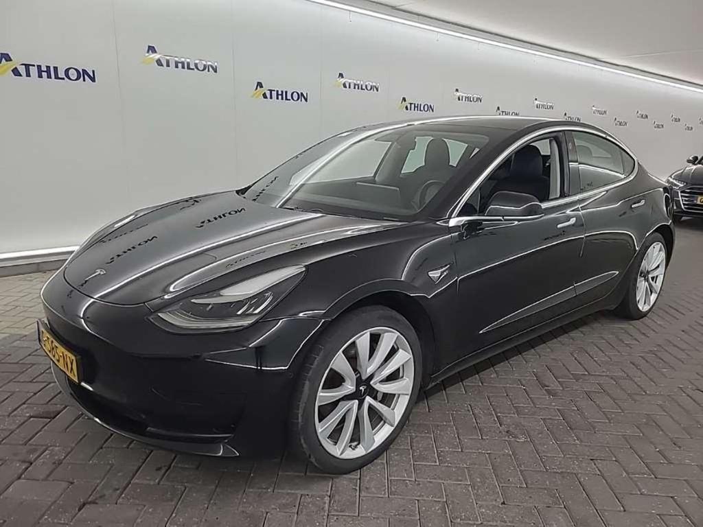 Tesla Model 3 Standard Range Plus RWD 4D 211kW