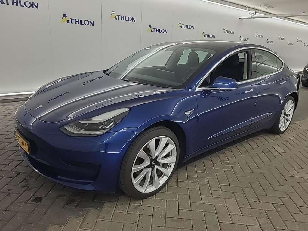 Tesla Model 3 Standard Range Plus RWD 4D 211kW