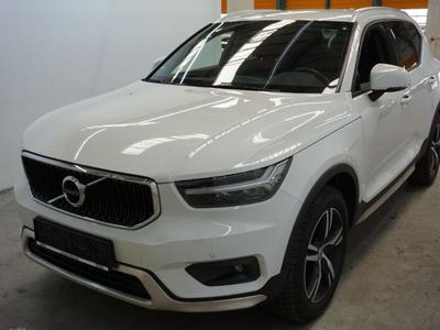 Volvo XC40  Momentum 2WD 2.0  140KW  AT8  E6dT