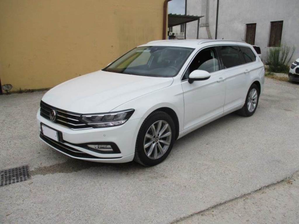 VOLKSWAGEN PASSAT / 2019 / 5P / STATION WAGON VAR. 2.0TDI SCR EVO 110KW BUSINESS DSG