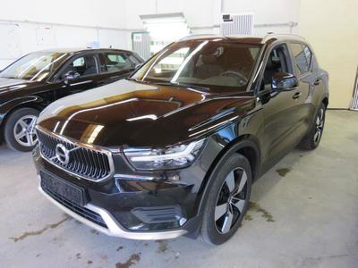 Volvo XC40  Momentum Pro 2WD 2.0  110KW  AT8  E6dT