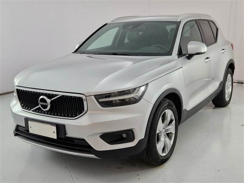 VOLVO XC40 / 2017 / 5P / SUV D3 AWD GEARTRONIC MOMENTUM