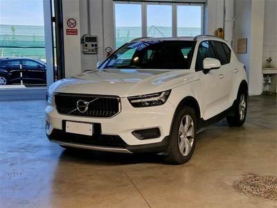 VOLVO XC40 / 2017 / 5P / SUV D3 AWD GEARTRONIC MOMENTUM