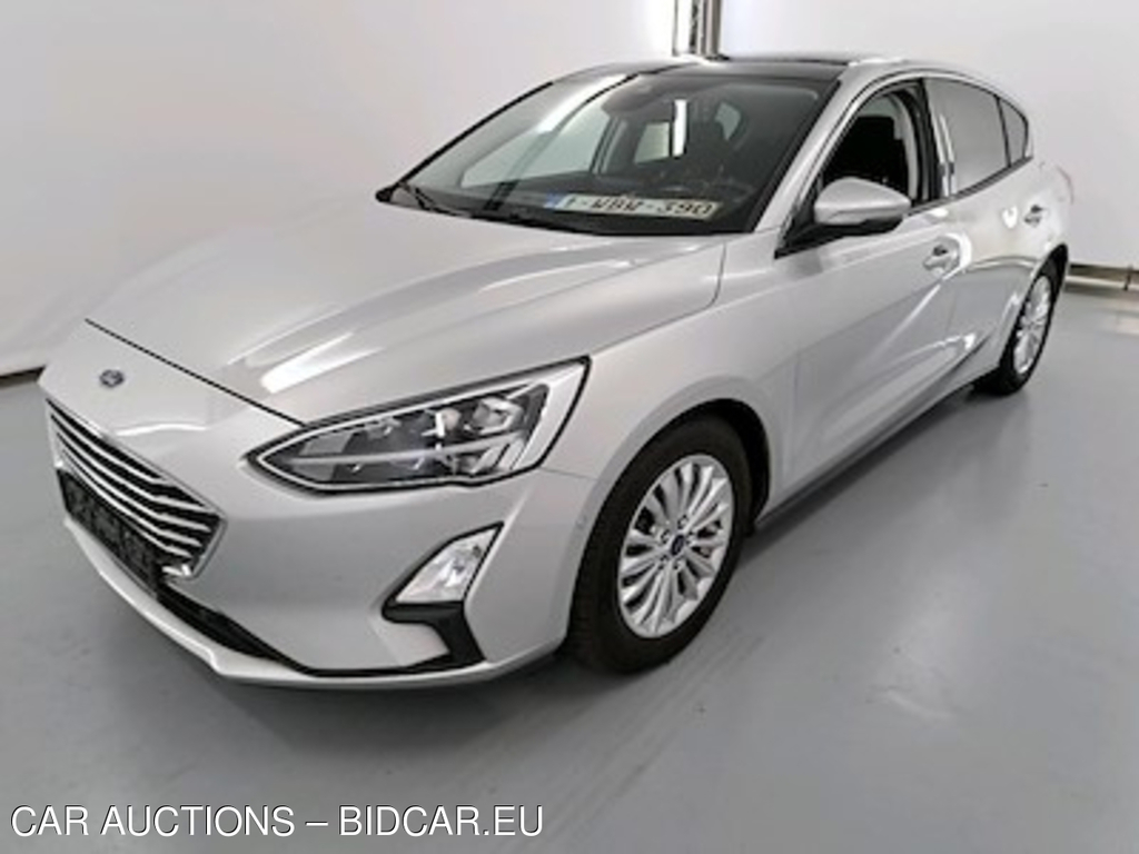 Ford Focus - 2018 1.0 EcoBoost Titanium Business Technology Family Winter Parking