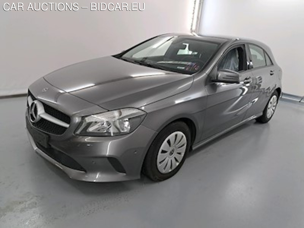 Mercedes-Benz A-Klasse A 180 d BE Edition Professional Pack + Actieve parkeerassistent