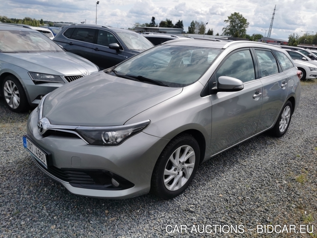 Toyota Auris touring sports 2012