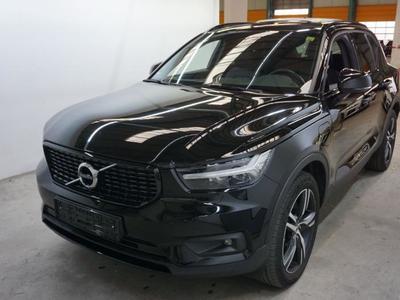 Volvo XC40  R Design Recharge Plug-In Hybrid 2WD 1.5  132KW  AT7  E6d