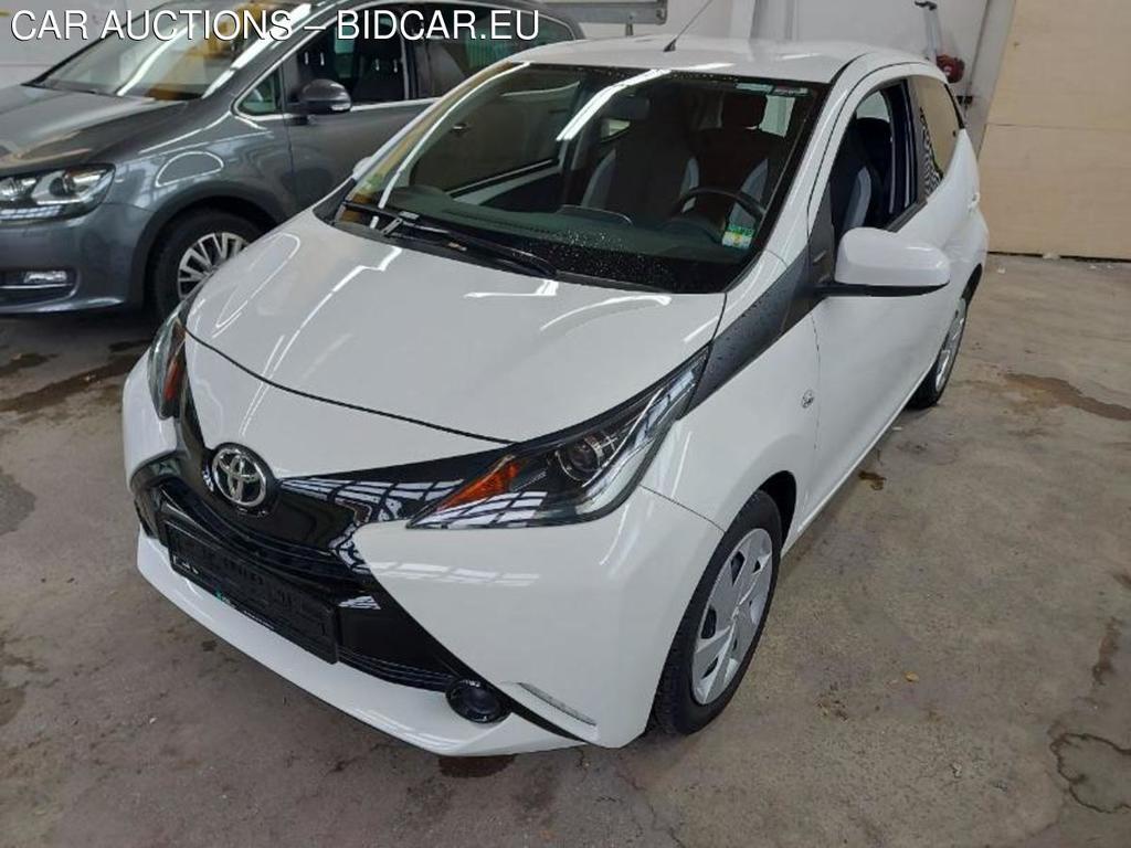 Toyota AYGO  x-play 1.0  51KW  MT5  E6