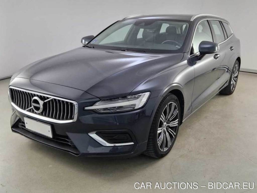 VOLVO V60 / 2018 / 5P / STATION WAGON D4 GEARTRONIC INSCRIPTION