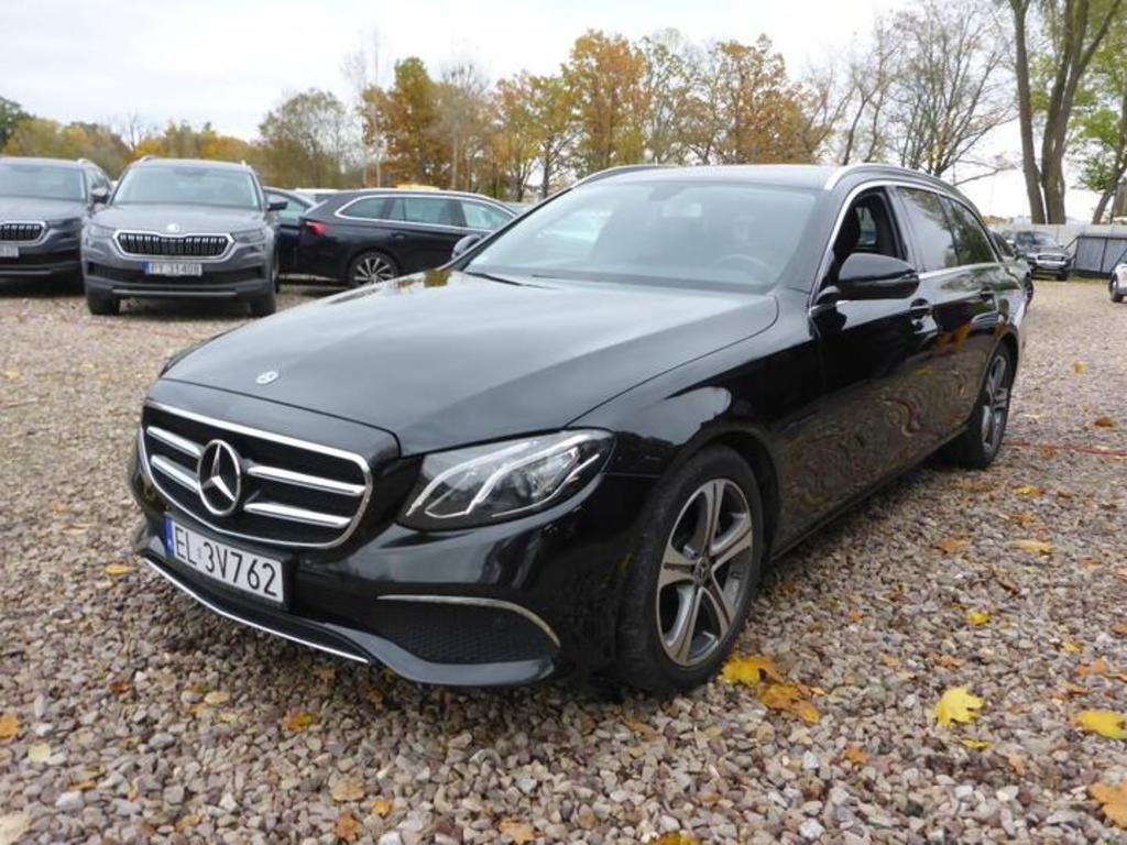 Mercedes-Benz E Klasa Mercedes Benz E MRCDS-BNZ 220 d 4-Matic 9G-TRONIC 5D