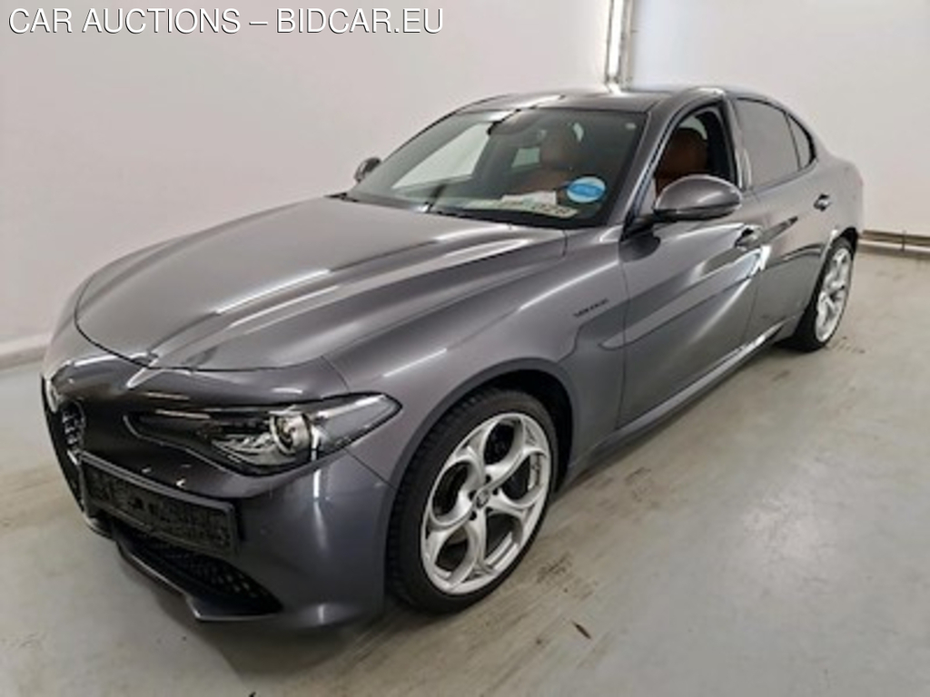 Alfa Romeo Giulia - 2020 2.0 T AWD Veloce Lusso Veloce Grey Wood Performance Kardon Audio