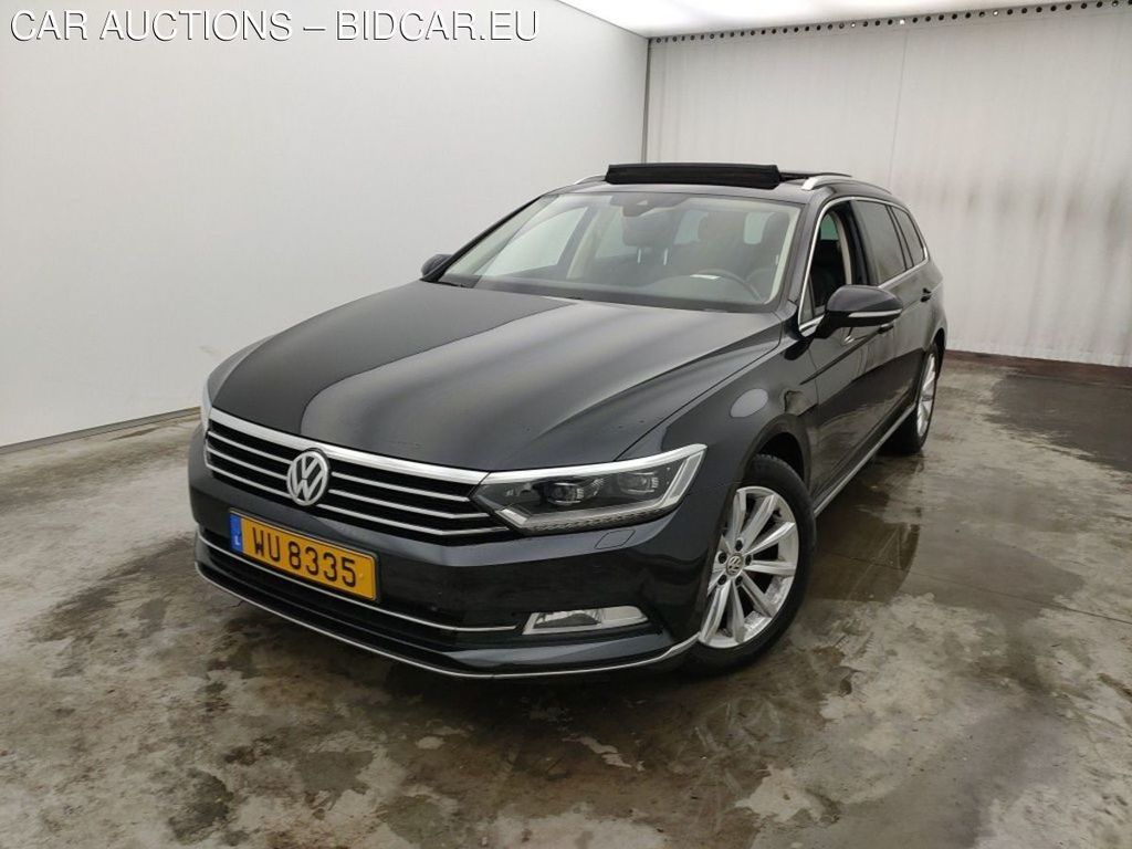 VOLKSWAGEN PASSAT VARIANT DIESEL - 2015 2.0 TDi 240 4Motion Highline DSG (EU6.2) 5d