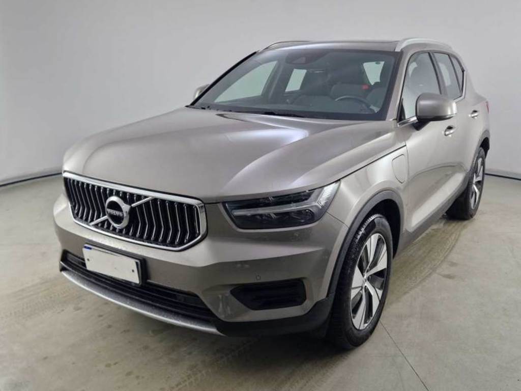 VOLVO XC40 / 2017 / 5P / SUV T5 PLUG-IN HYBRID AUTO RECH INSCRIP EXPR