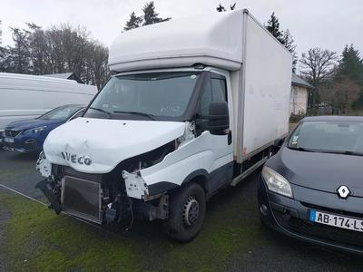 IVECO Daily VU 2p ChГўssis cabine 2.3 35S14 AUTO 3000 LEAF / CHOC AVANT