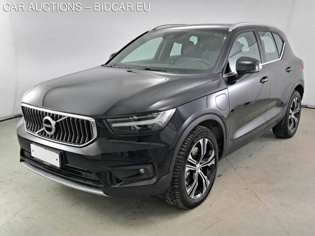 VOLVO XC40 / 2017 / 5P / SUV T5 PLUG-IN HYBRID AUTO RECH INSCRIP EXPR