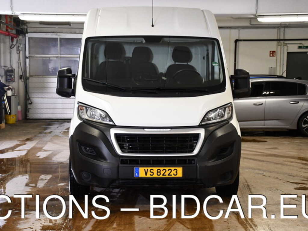 Peugeot Boxer 2.2 BlueHDi S/S Premium 335 L2H2 103kW/140pk MAN6 3 SEATS