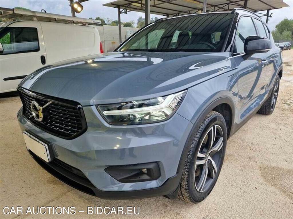 VOLVO XC40 / 2017 / 5P / SUV T5 PLUG-IN HYBRID AUTO RECHARGE R-DESIGN