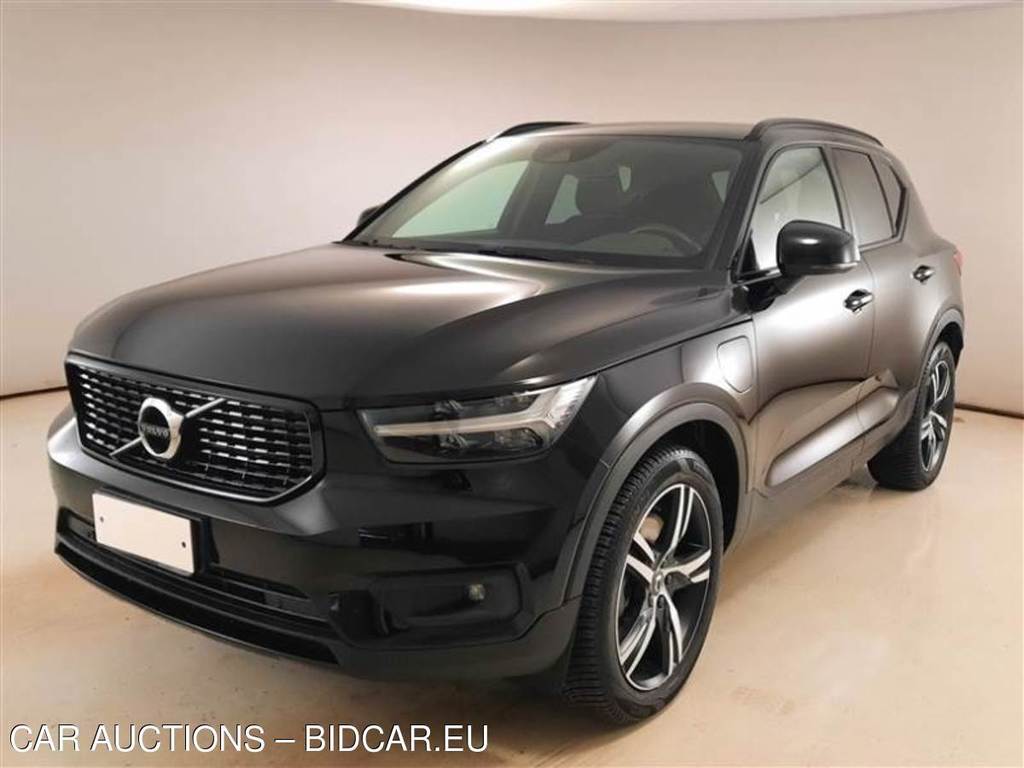 VOLVO XC40 / 2017 / 5P / SUV T5 PLUG-IN HYBRID AUTO RECHARGE R-DESIGN