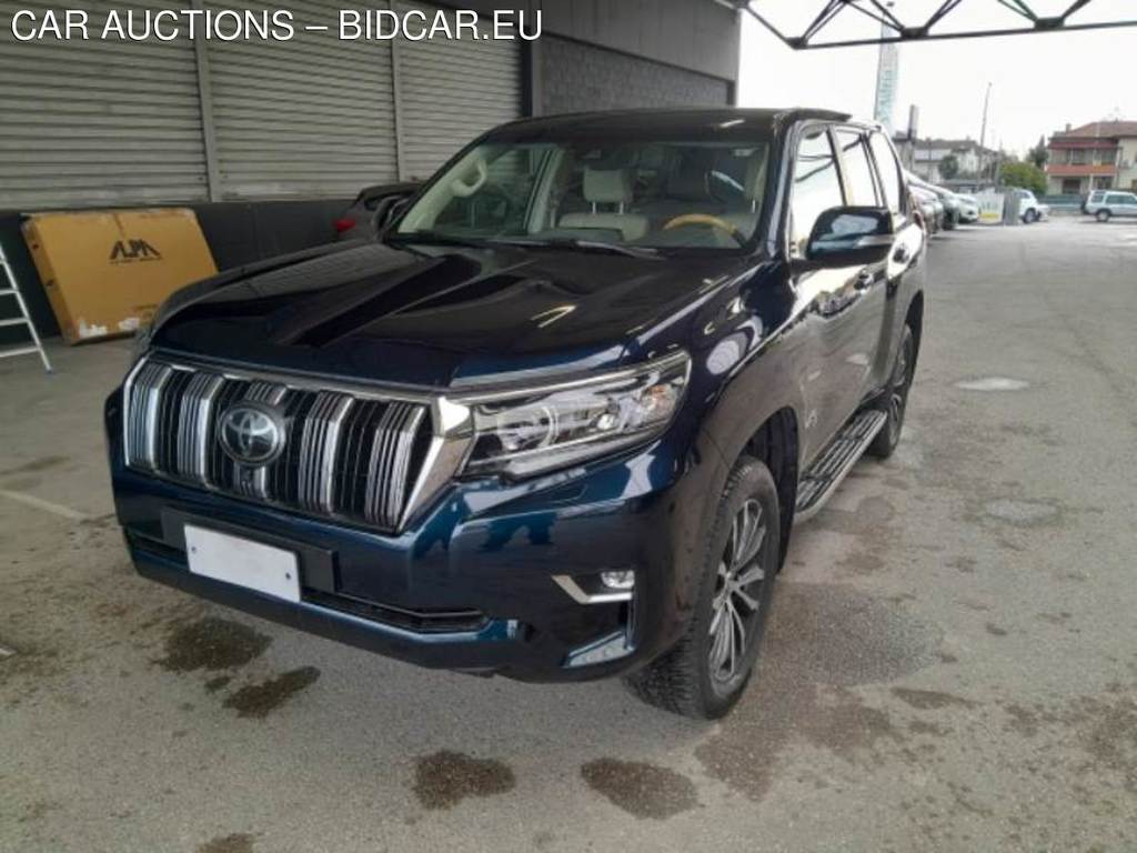 TOYOTA LAND CRUISER / 2017 / 5P / SUV 2.8 D4-D STYLE A/T