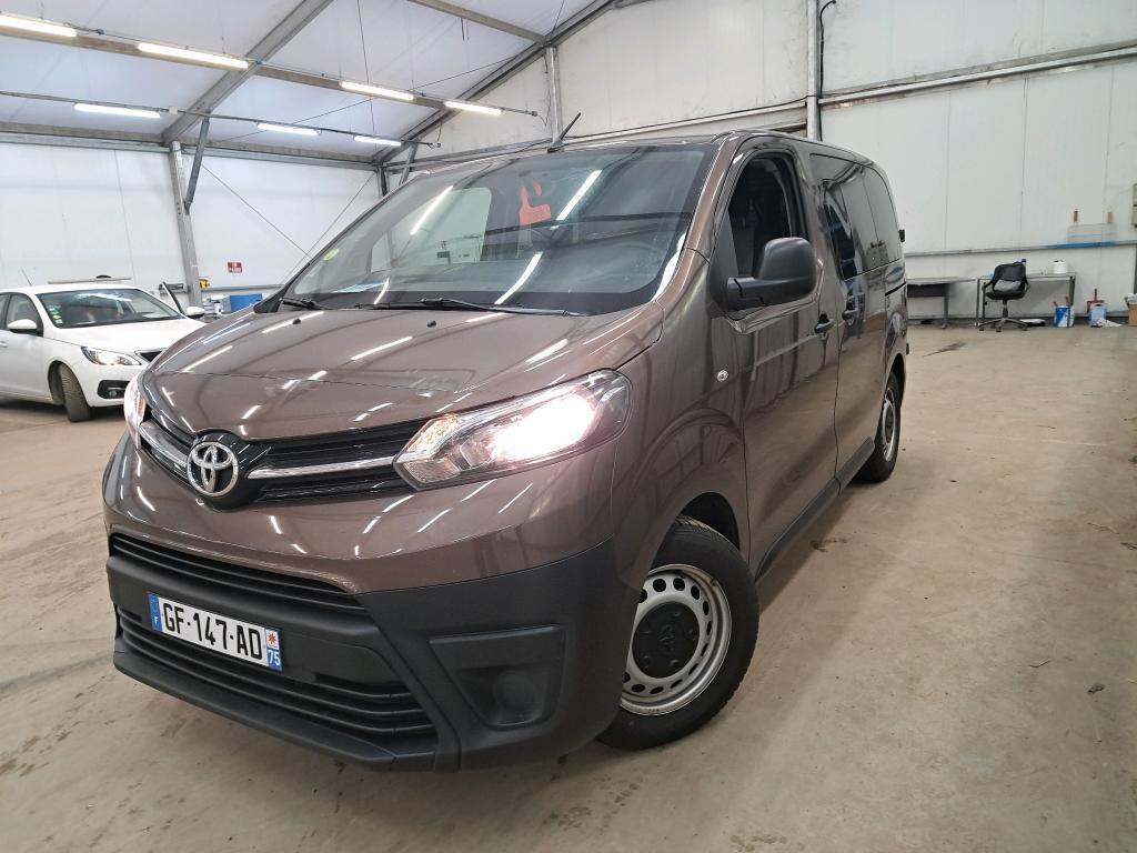 TOYOTA Proace / 2016 / 4P / Combi 1.5 D COMPACT 120 D-4D DYNAMIC