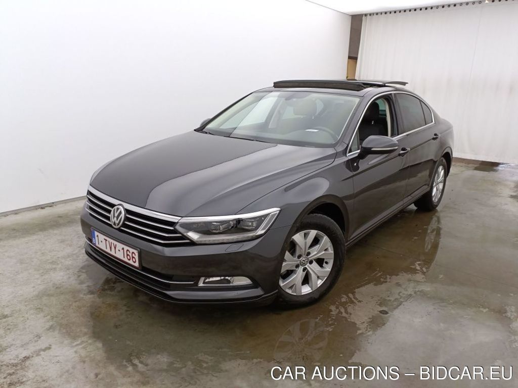 Volkswagen Passat 1.6 TDI Comfortline Business 4d