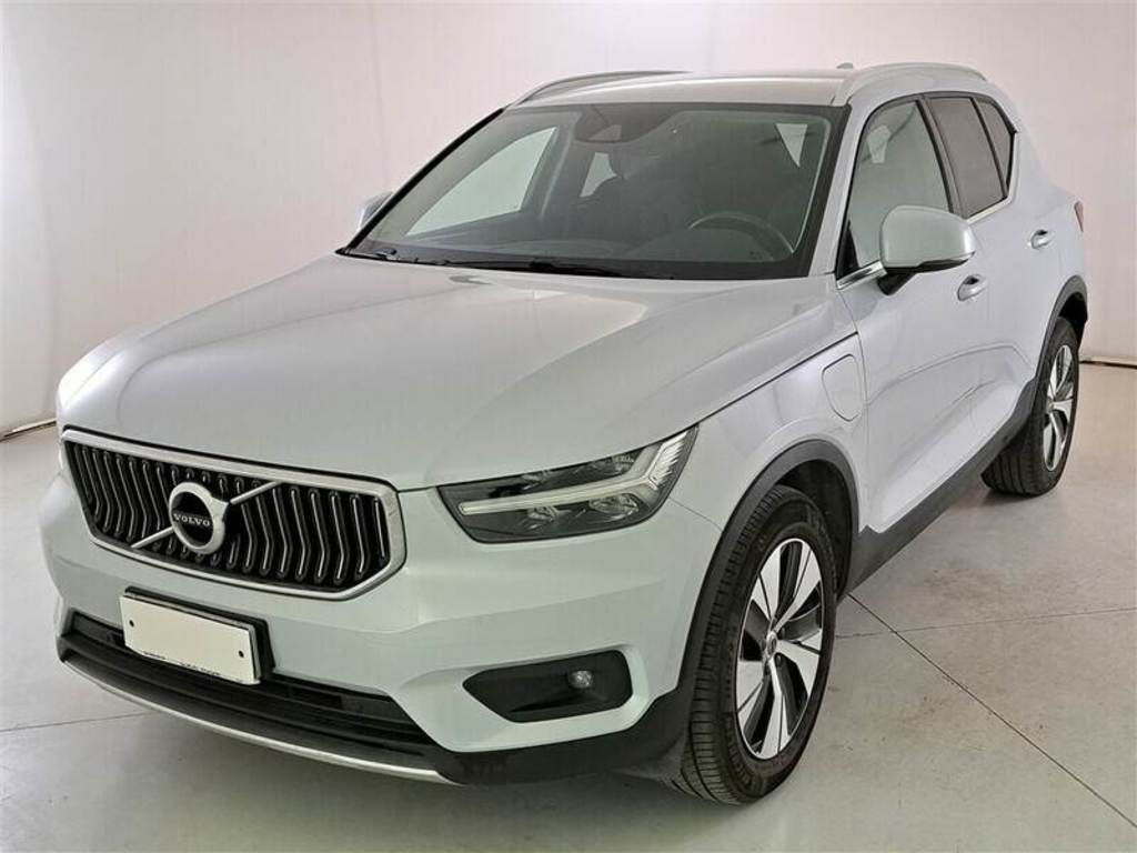 VOLVO XC40 / 2017 / 5P / SUV T5 PLUG-IN HYBRID AUTO RECH INSCRIP EXPR