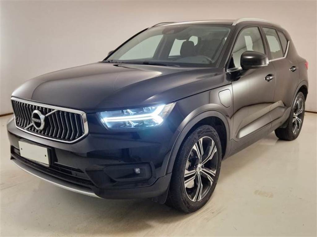 VOLVO XC40 / 2017 / 5P / SUV T5 PLUG-IN HYBRID AUTO RECH INSCRIP EXPR