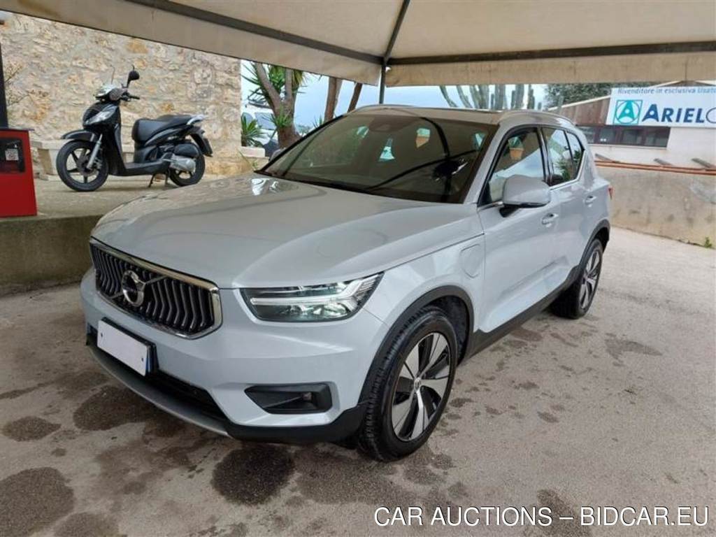 VOLVO XC40 / 2017 / 5P / SUV T5 PLUG-IN HYBRID AUTO RECH INSCRIP EXPR