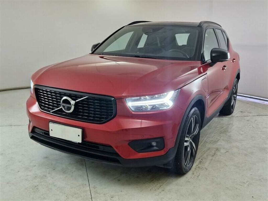 VOLVO XC40 / 2017 / 5P / SUV T5 PLUG-IN HYBRID AUTO RECHARGE R-DESIGN