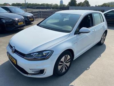 VOLKSWAGEN e-Golf e-Golf