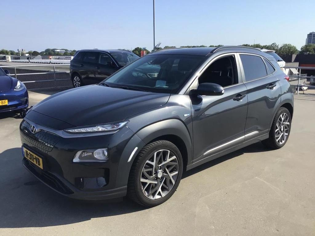 HYUNDAI Kona EV Premium 64 kWh