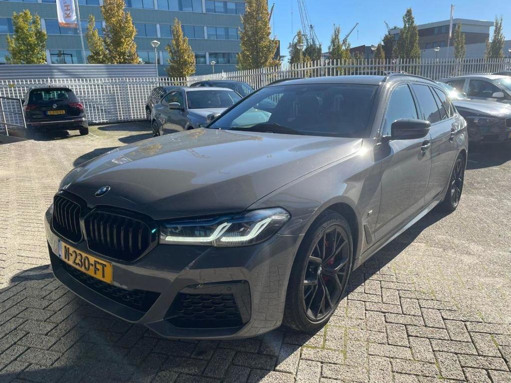 BMW 5-serie Touring 530i High Ex. Ed.