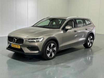 Volvo V60 Cross Country 2.0 T5 AWD Pro