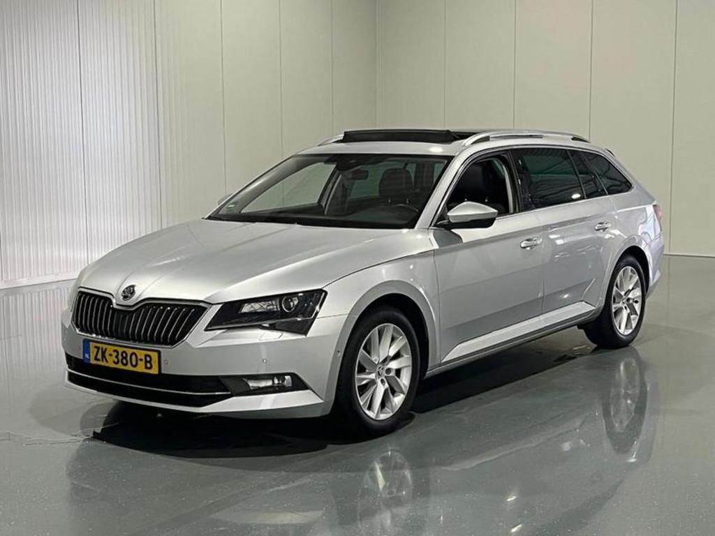 SKODA Superb Combi Combi 1.5 TSI ACT Style Business Pan..