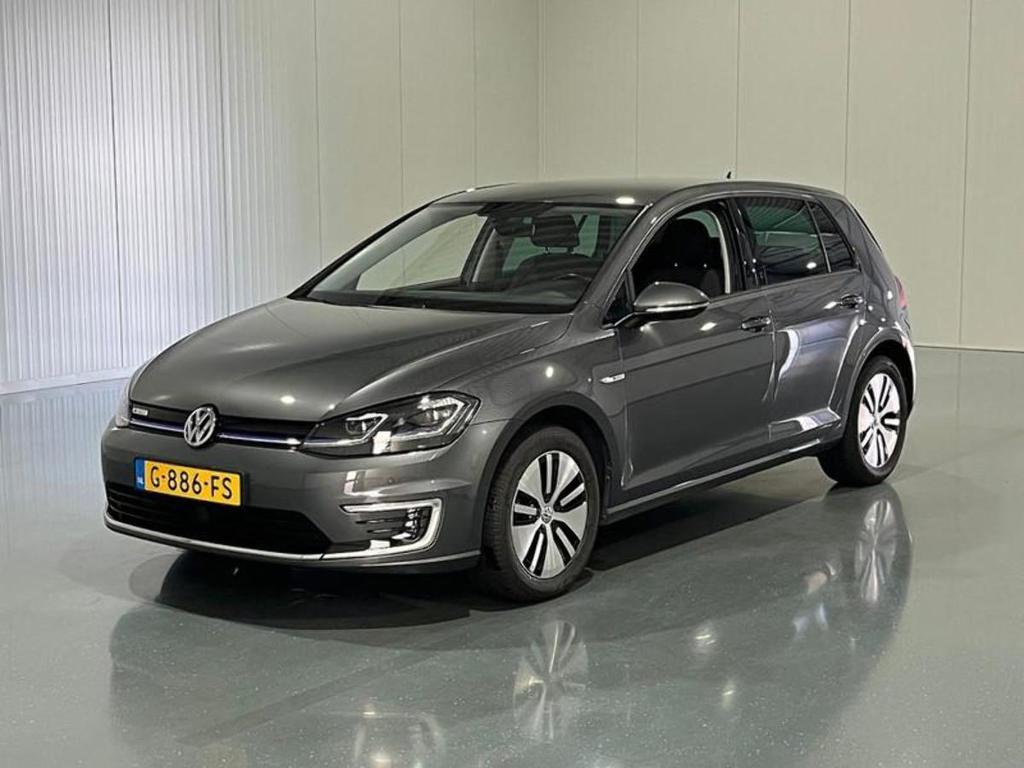 VOLKSWAGEN e-Golf e-Golf