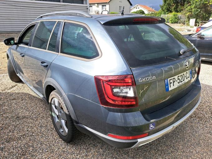 SKODA Octavia Combi Scout 4x4 2.0 TSI 190CV BVA7 E6dT