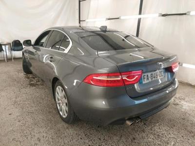 Jaguar XE XE 2014 4P Berline 20D 180ch Prestige Aut..