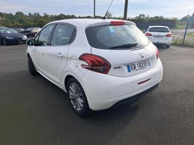 PEUGEOT 208 Allure1.2PureTech80CVBVM5E6