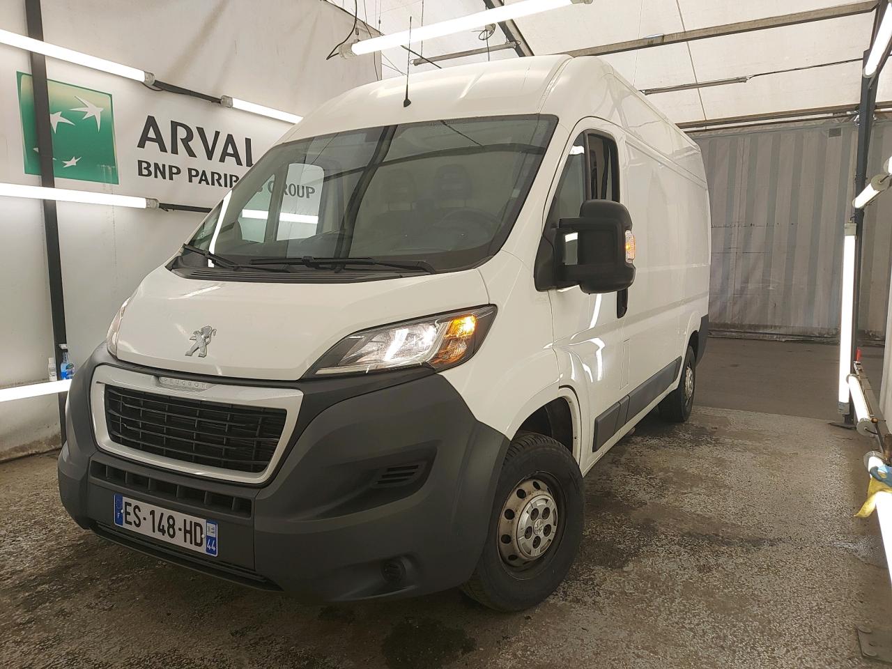 PEUGEOT Boxer Boxer VU 4p Fourgon 2.0 BLUEHDI 130 S&amp;S ..