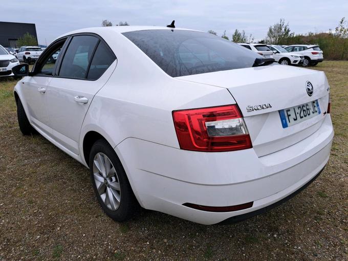 SKODA Octavia Lim. Clever 1.6 TDI 115CV BVA7 E6