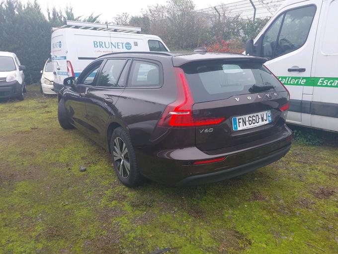 VOLVO V60 Kombi Base 2.0 D3 150CV BVA8 E6dT