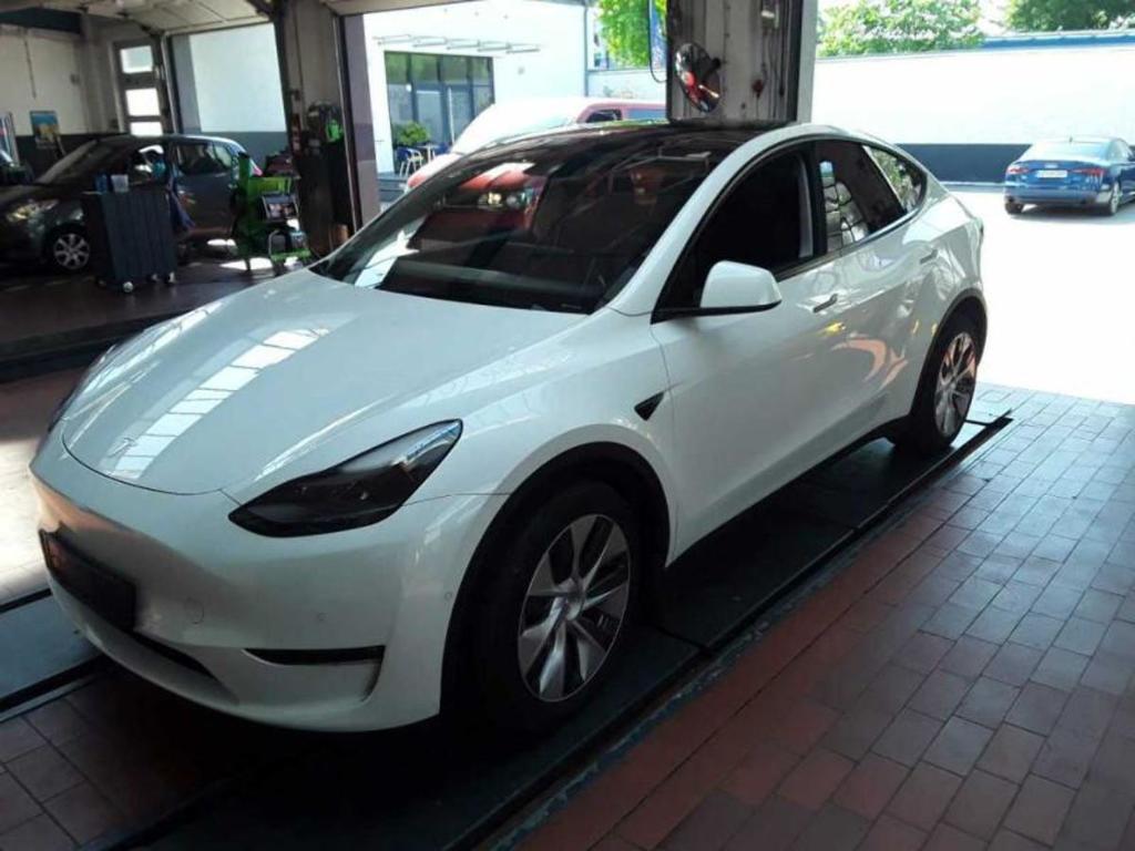 Tesla Model Y Model Y Long Range AWD