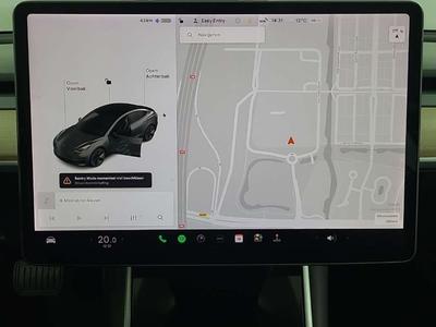 Tesla Model 3 Standard Range Plus RWD 4D 211kW