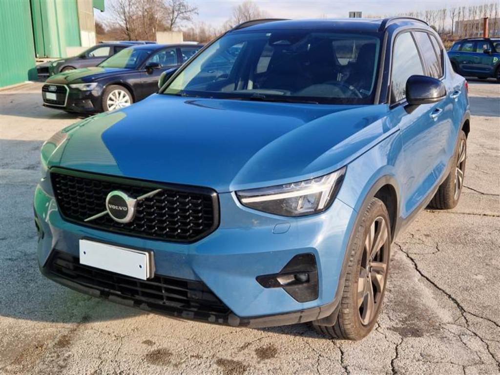 VOLVO XC40 / 2021 / 5P / SUV B3 AUTOMATICO ULTIMATE DARK