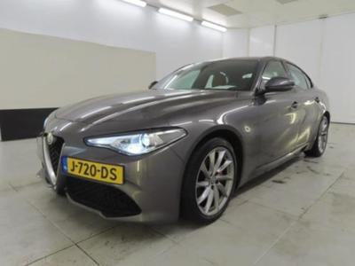 Alfa Romeo Giulia 2.0T Super