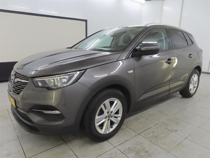 Opel Grandland X 1.2 Turbo Business +