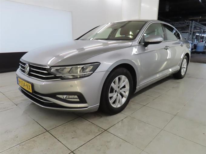 Volkswagen PASSAT 1.5 TSI Comfort Bns.