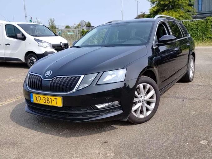 SKODA Octavia Combi 1.0 TSI Greentech Ambition Bus